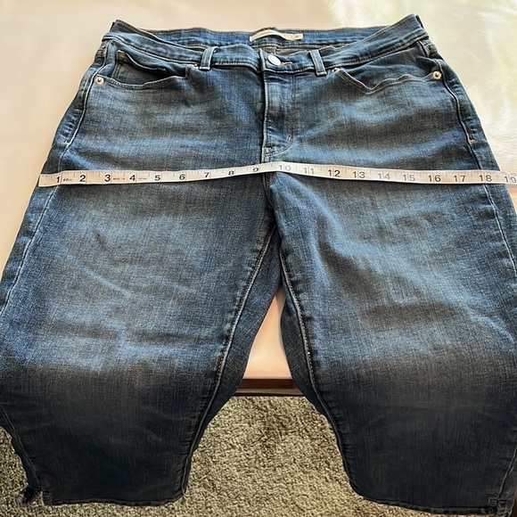 Levi’s Classic Capri Mid Rise Size 8 - Picture 5 of 16